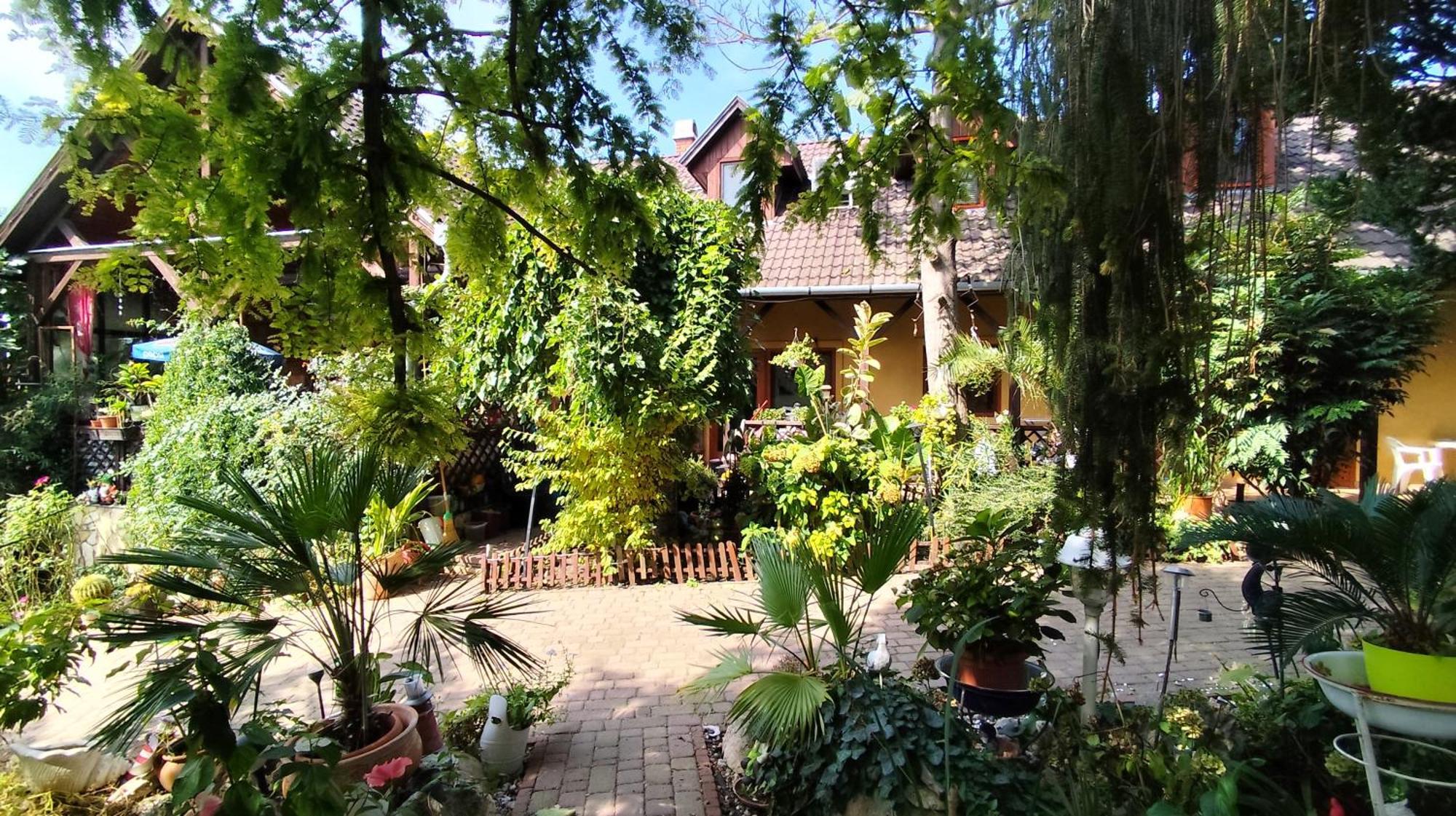 Katica Vendégház Siófok Exterior foto